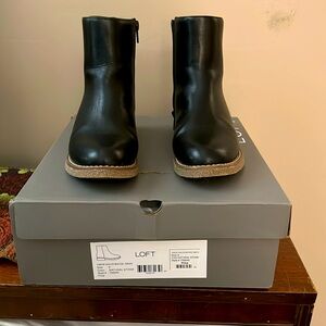 Loft size 5 crepe soled bootie - natural stone